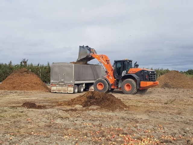 Wayne loading mulch at Stieners Meanee 1 1